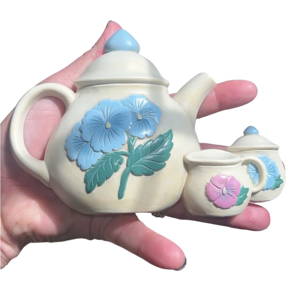 Burwood Products Teapot with Cream and Sugar Creamer And Sugar Dish Wall Art